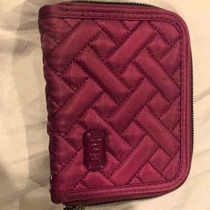 Lug wallet